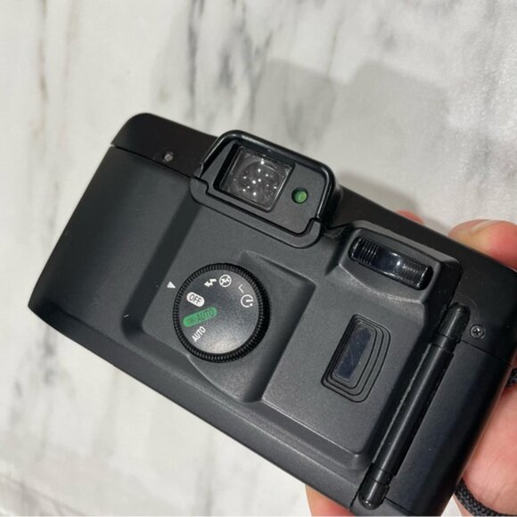 Canon sureshot film camera - Picture 3 of 5